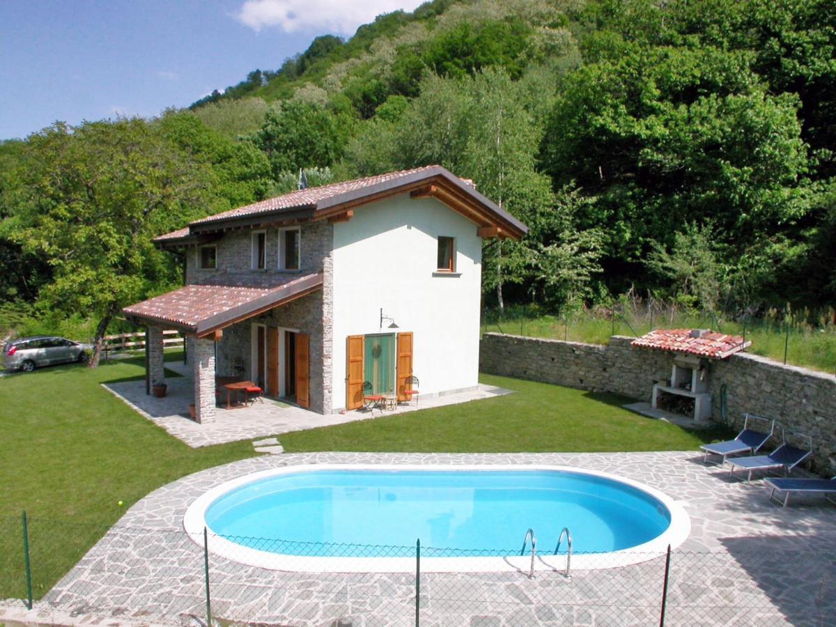 Villa Betulla Con Piscina Privata Sul Lago Di Como Colico Eksteriør billede