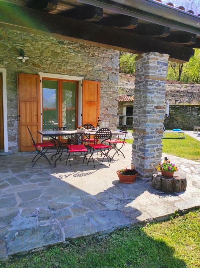 Villa Betulla Con Piscina Privata Sul Lago Di Como Colico Eksteriør billede