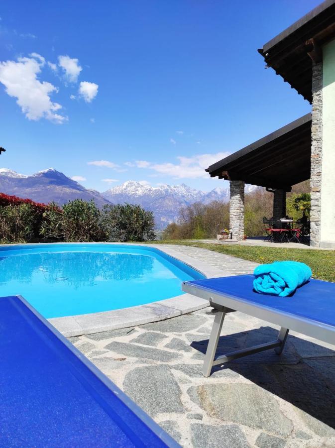 Villa Betulla Con Piscina Privata Sul Lago Di Como Colico Eksteriør billede